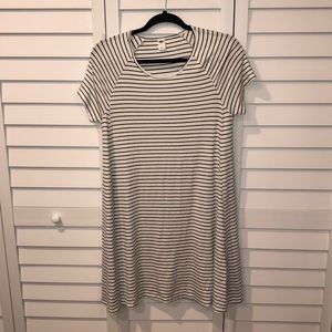 Old navy white and black striped comfy dress